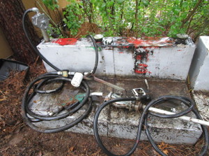lot 101 image: Duel Fuel Tank