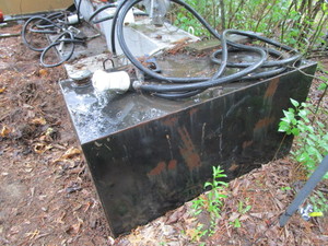 lot 103 image: Fuel Tank, 100 Gallon