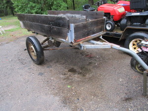 lot 104 image: Garden Trailer