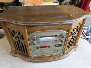 lot 126 image: Emerson Radio Turntable