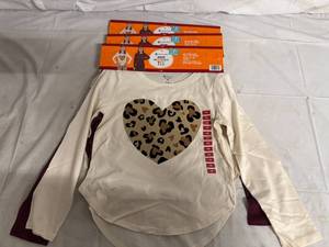 lot 39 image: 3 Packs of 2 Kids T-Shirt Sets - Size 78