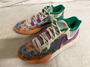lot 92 image: Size 8.5 Nike Kyrie 8s - Light BoneYellow Strike