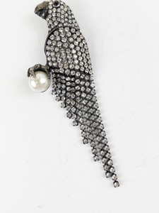 lot 40 image: Vintage Rhinestone Accented Base Metal Parrot Brooch .