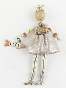 lot 46 image: Beaded Doll with Fish Beaded Key Chain.