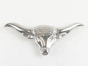 lot 54 image: NONY New York  Longhorn Southwestern Silver Tone Base Metal Botton Cover.