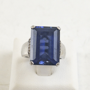 lot 84 image: Bangkok Ratnaraj Jewelers Lab Grown Blue Sapphire Sterling Silver Statement Ring . Size 6 - 6.25.