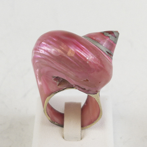 lot 120 image: Big Pink Couch Shell Statement Ring . Size 7.5 - 7.75.