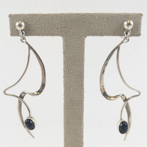 lot 134 image: Silver Bird Jewelry  Twisted Onyx Sterling Silver Dangle Earrings .