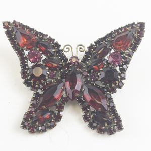 lot 188 image: Red & Pink Rhinestone Butterfly Base Metal Brooch .