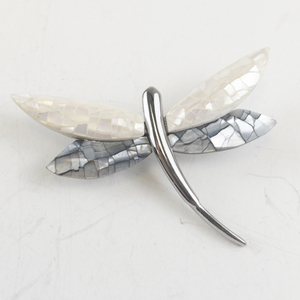 lot 193 image: Mother Of Pearl Dragonfly Silver Tone Base Metal Brooch .