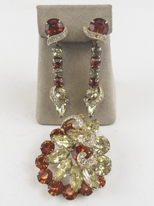 lot 219 image: Orange & Yellow Rhinestone Brooch With Clip-On Earrings Gold Tone Base Metal .