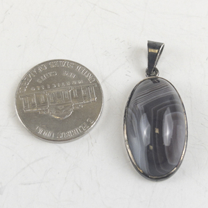 lot 230 image: Stunning Agate Sterling Silver pendant (no chain).
