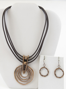 lot 307 image: Ringed Copper Necklace & French Wire Dangle Earrings.