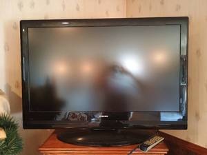 lot 8 image: Toshiba 42 Flat Screen TV
