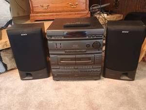 lot 15 image: Sony Stereo