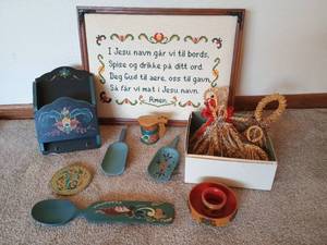 lot 29 image: Scandinavian Decore- Rosemaling, Etc