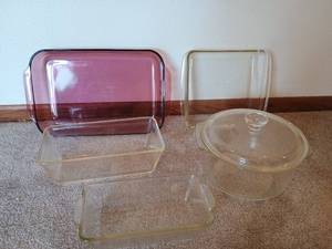 lot 51 image: Vintage Glass Pyrex