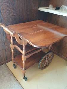 lot 59 image: Wood Rolling Tea Cart w Removeable Tray
