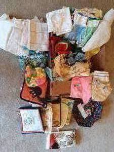 lot 72 image: Kitchen Linens & Norwex Cleaning Cloths