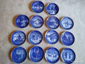 lot 109 image: Fourteen Royal Copenhagen Christmas Plates 1972-85