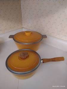 lot 113 image: West Bend Country Forge Dutch oven & Pot