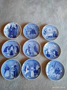 lot 114 image: Porsgrund Norway Christmas Plates 1969-77