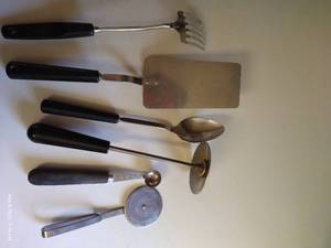 lot 121 image: Foley Fork & Vintage Utensils