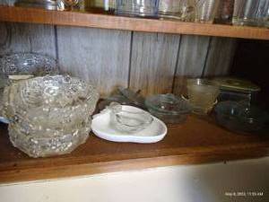 lot 124 image: Shelf of Vintage Glassware & Mikasa Bowls