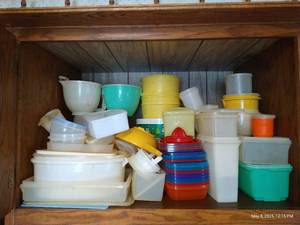lot 135 image: Cabinet of Tupperware- LOTS