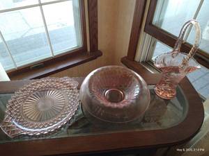 lot 182 image: Peach & Pink Depression Glass