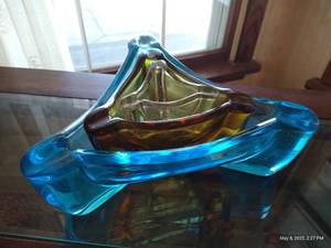 lot 188 image: Heavy Nesting Glass Ash Trays