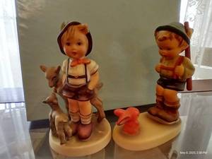 lot 193 image: Rare Little Goat Herder Hummel & Sensitive Hunter Hummel