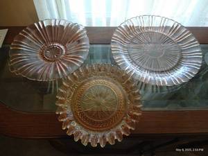 lot 200 image: Peach & Pink Depression Platters