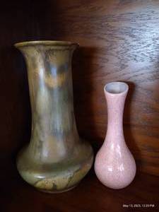 lot 216 image: (2) Vintage Red Wing Vases