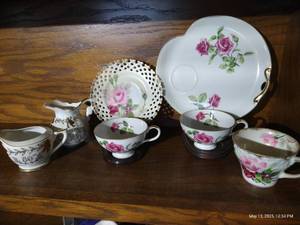 lot 223 image: Lefton China Lot