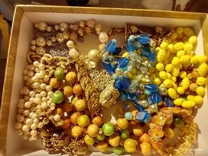 lot 224 image: Flat of Costume Jewelry - Bracelets & Necklaces