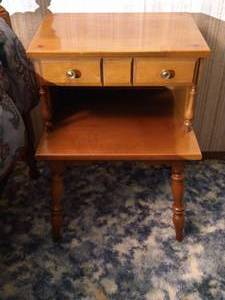 lot 268 image: Vintage Kroehler Nightstand