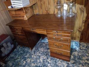 lot 276 image: Office Desk