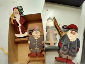 lot 301 image: Wooden Santa Lot