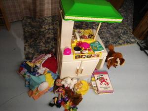 lot 308 image: Vintage Toy Lot