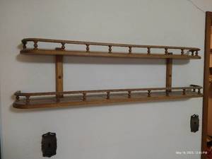 lot 363 image: Wood 2-Tier PlateTeacup Shelf