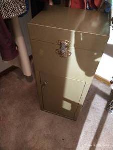 lot 373 image: Small Filing Cabinet With Key