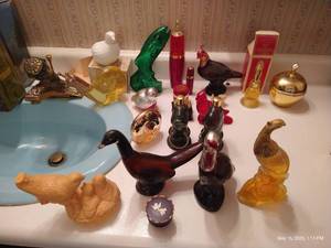 lot 376 image: Vintage Avon Perfume & Aftershave Decanters
