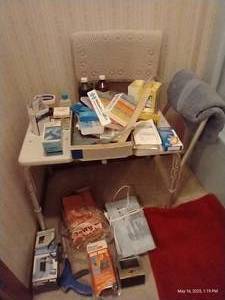 lot 382 image: Large Health Lot - Heat Pads, Reacher, Etc Etc