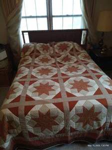 lot 388 image: Vintage Wood Double Bed & Handmade Star Quilt