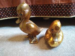 lot 393 image: Vintage Gold Leaf Ducks - Signed Anthony USA