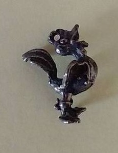 lot 420 image: Small Silver Rooster Pendant