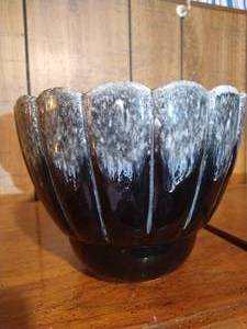 lot 439 image: Black Hall Bowl