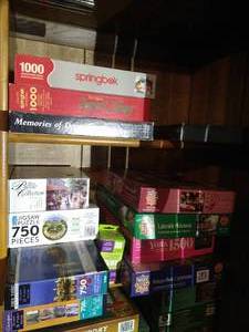 lot 448 image: Large Jigsaw Puzzle Lot