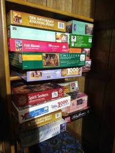lot 450 image: Jigsaw Puzzle Lot - Good Variety
